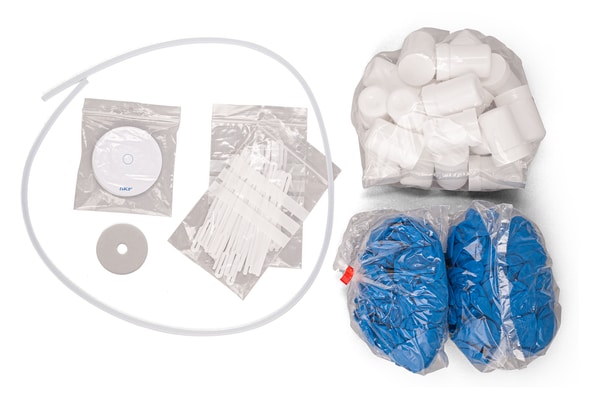 SKF TKGT 1-RK1 Spare refill kit 1 (20x sampling container, 2x set of plastic spatulas, 2m sampling tube, 50x paper sheets, 1x plastic mask, 20x pairs of gloves) for Grease test kit - Bild 1